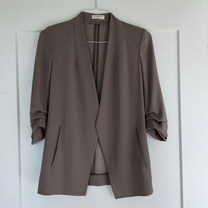 Babaton Power Hip Blazer